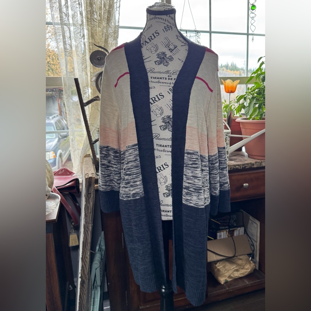 Torrid Black and Cream Colorblock Cardigan